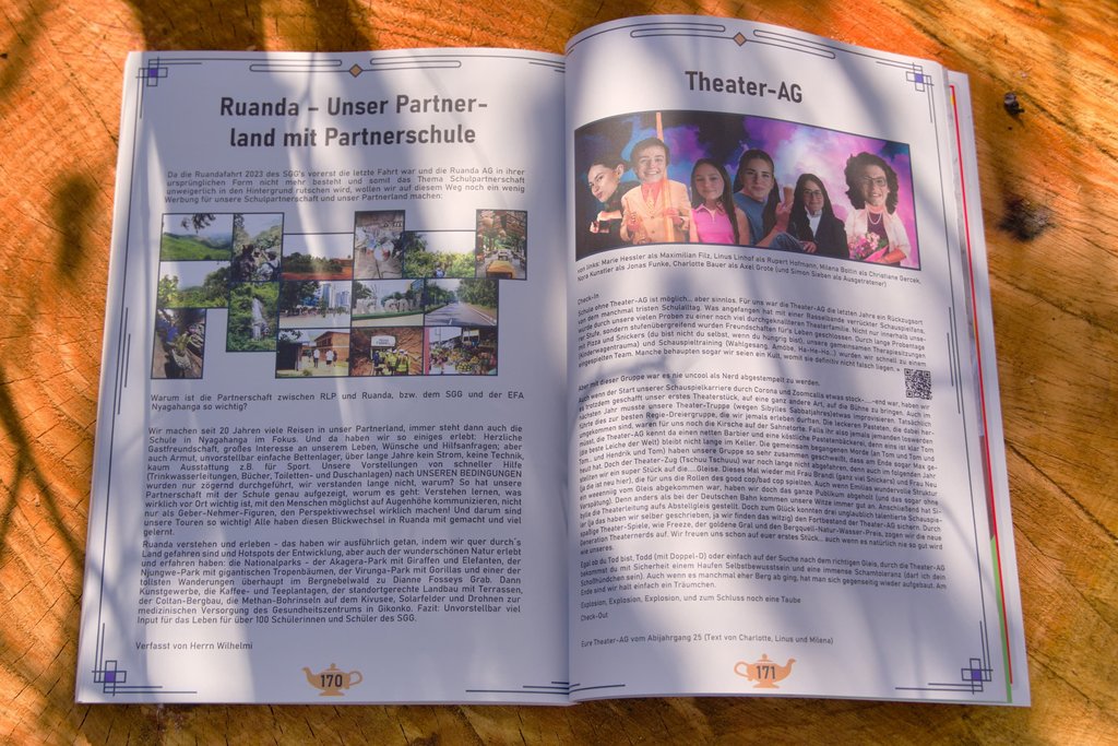 Sample spread 5 from Abizeitung 2025